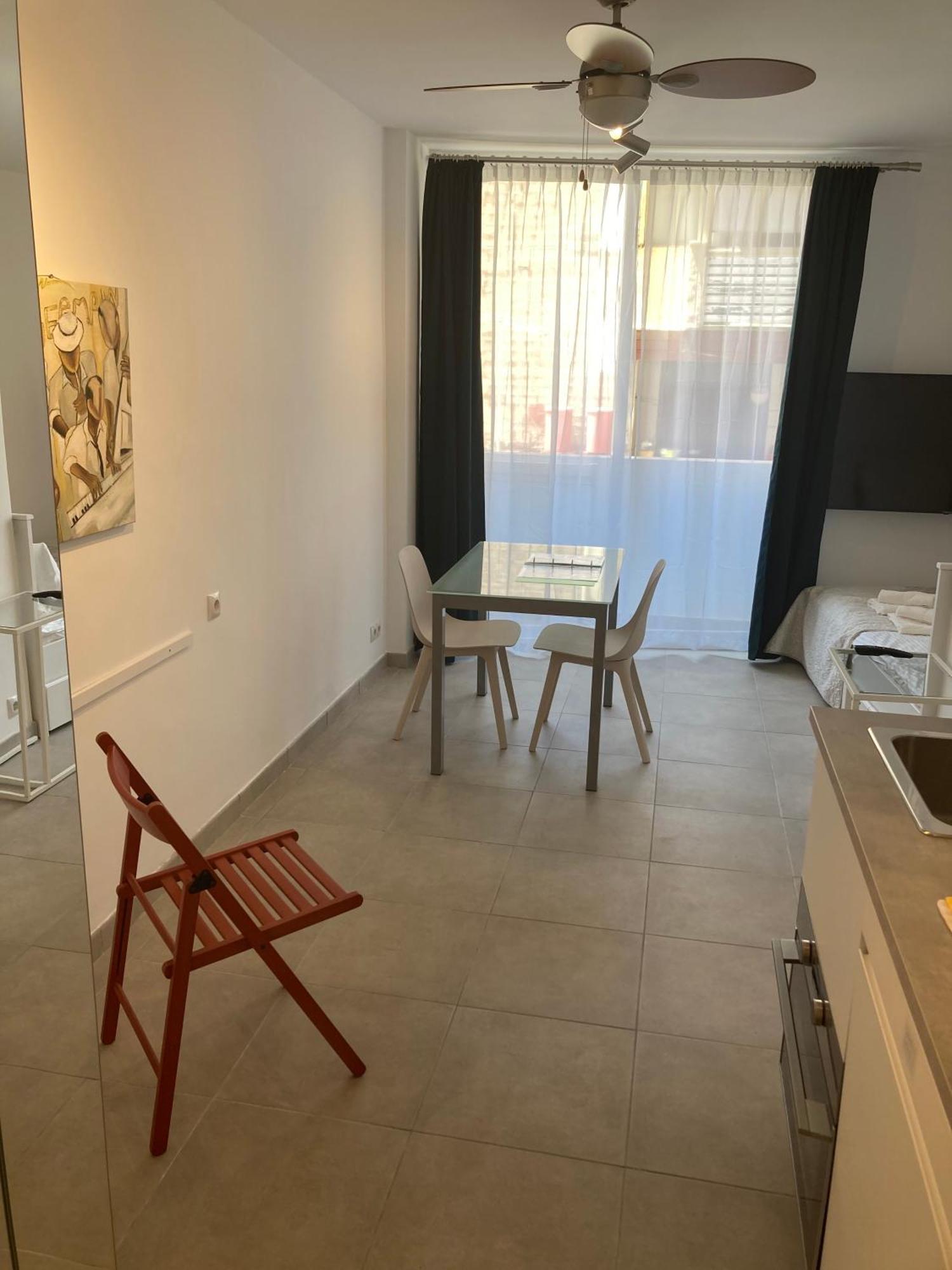 Studio With Small Balcony Las Palmas de Gran Canaria Exterior photo